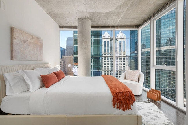 Foto del edificio - 236 W Lake St