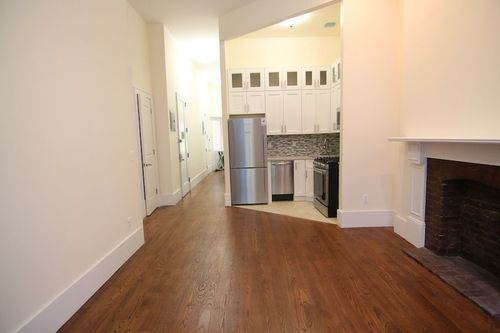 Primary Photo - 155 E 75th St