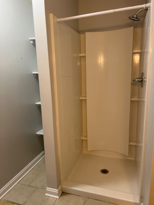 Building Photo - 296 Knoll Dr