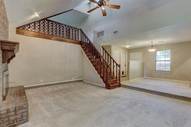 Building Photo - 2131 Jazzman Dr