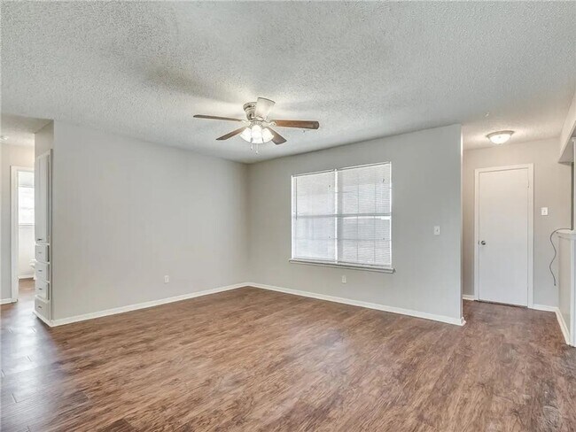 Foto del edificio - Corner-Lot Charmer Near Tinker AFB | Solar...