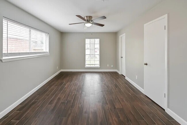 Building Photo - 11122 Kirwin Ln