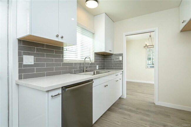 Building Photo - 3322 Downing Avenue, Glendale, CA 91208 - ...