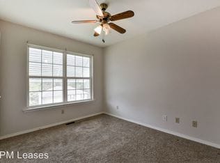 Building Photo - Great Branson Home - Must See