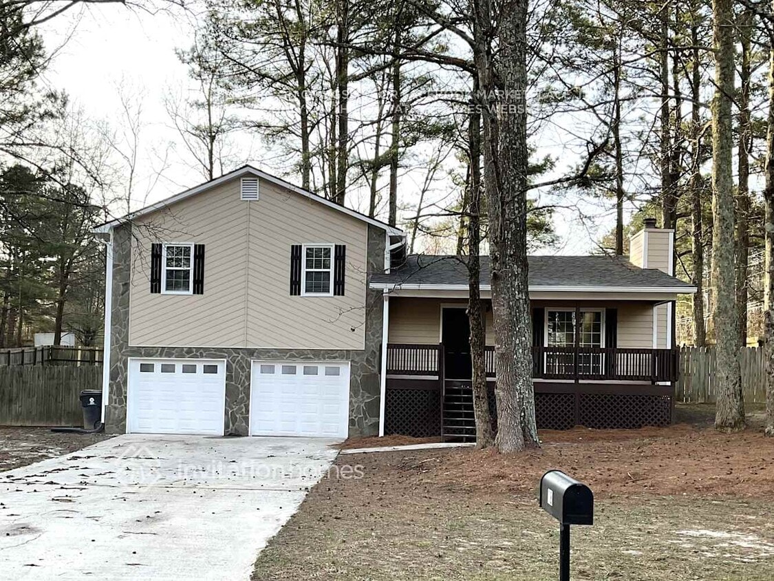 Primary Photo - 18 Seminole Dr