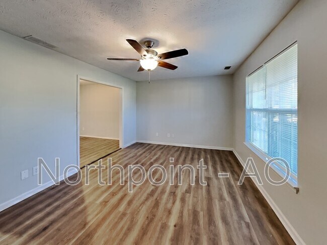Foto del edificio - 32 Bay Cove Dr