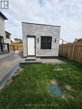Building Photo - 247 Alderbrae Ave