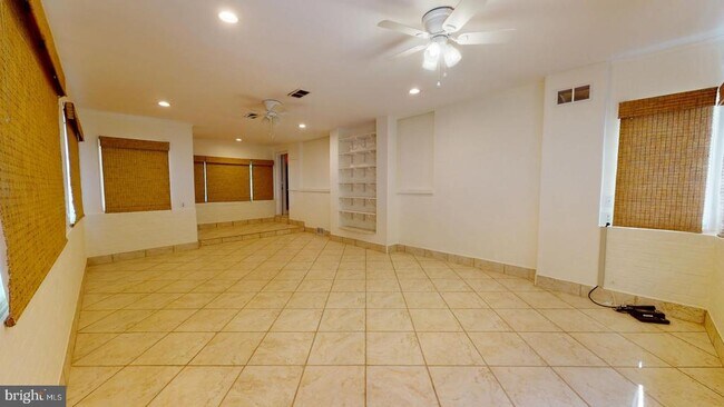 Foto del edificio - 6415 Potomac Ave