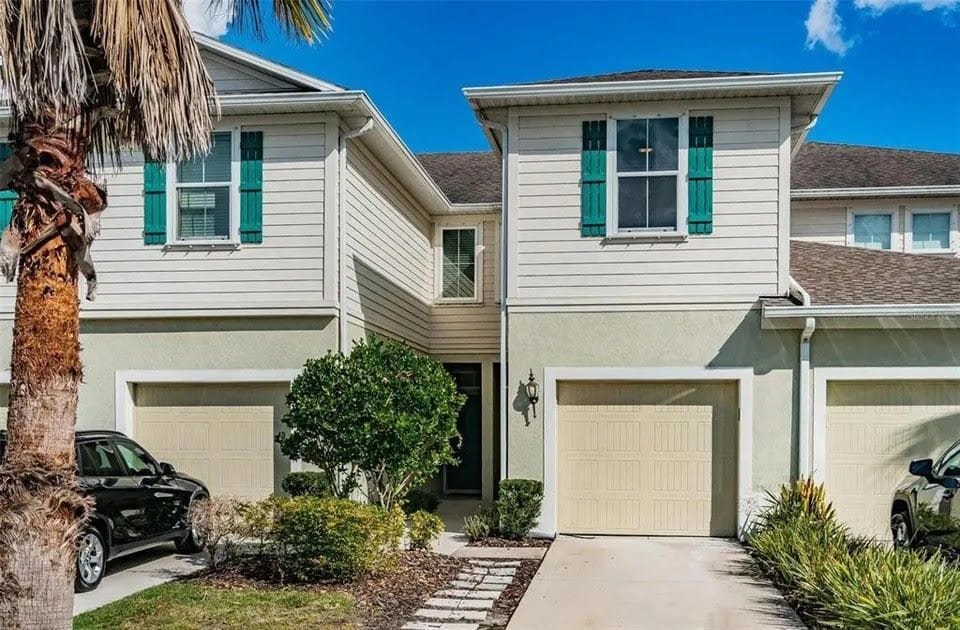 Foto principal - 10975 Verawood Dr
