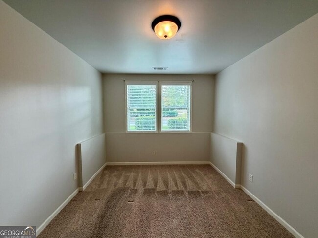 Building Photo - 389 Sand Bay Dr SW