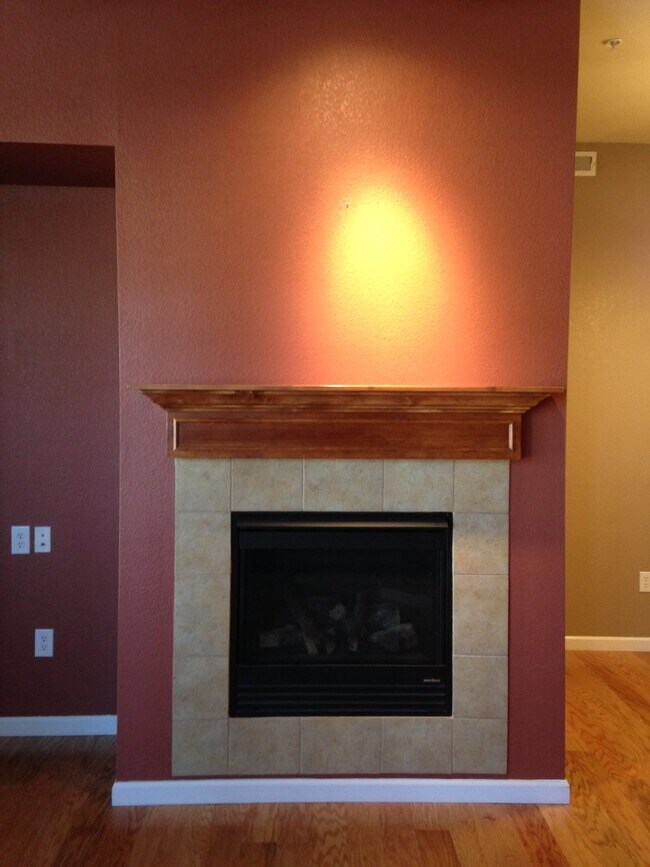 Building Photo - "2-Bed, 2-Bath Condo in The Vallagio – Your Perfect Retreat!"