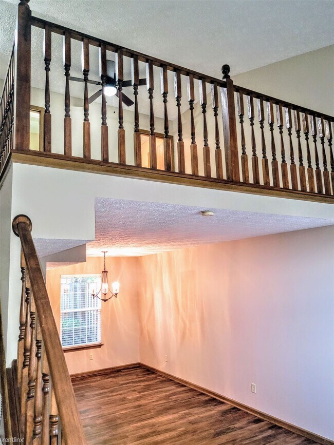 Foto del edificio - 2 br, 1.5 bath Condo - Kenyon Crest Condom...