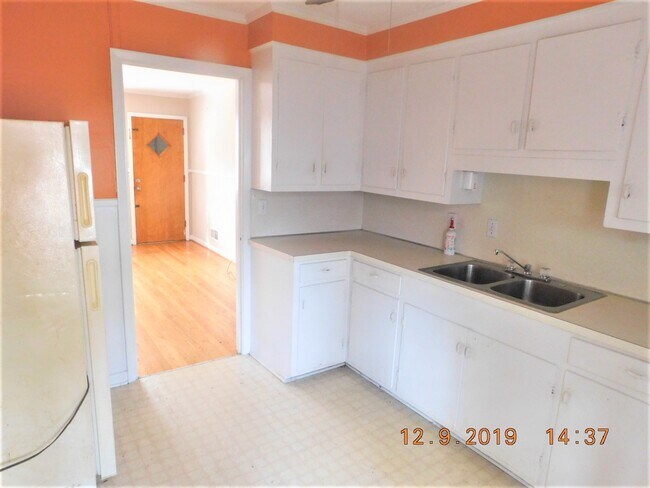 Building Photo - 3126 Bratton St