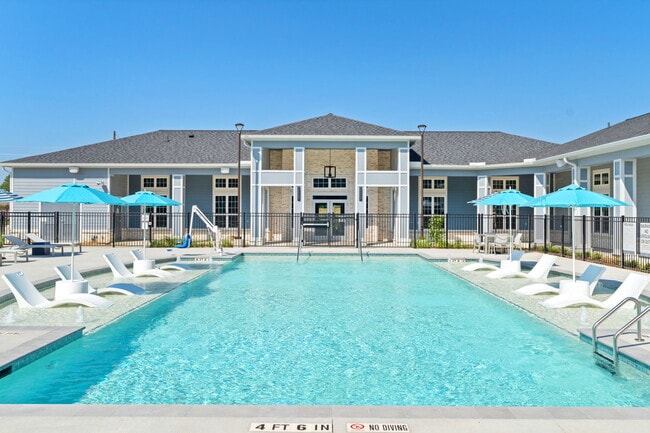 Building Photo - Haven at Treeline