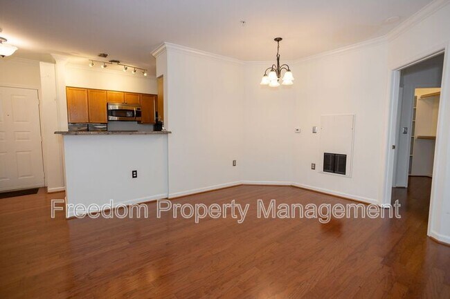Foto del edificio - 2204 Westcourt Ln