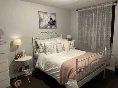 Photo du bâtiment - 812 Lansdowne Av