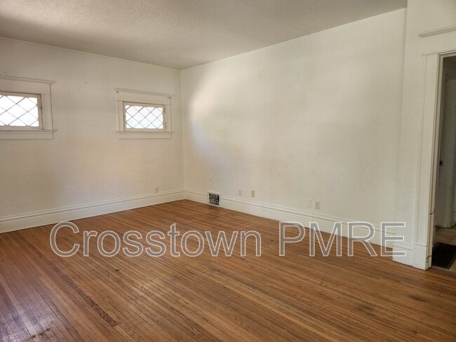 Building Photo - 1718 8th Ave