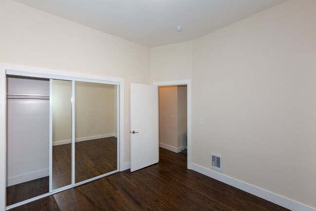 Foto del edificio - 1560 Sacramento St