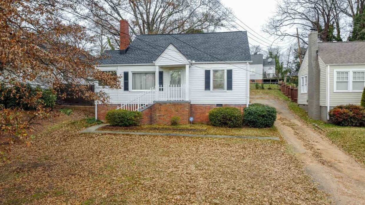 Primary Photo - 2 BR 1 BA Home For Rent - Overbrook Histor...