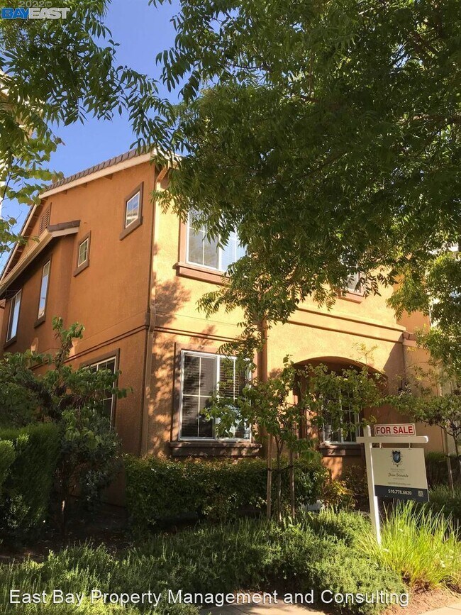 Foto del edificio - 4 br, 2.5 bath House - 1110 Red Wing Dr.