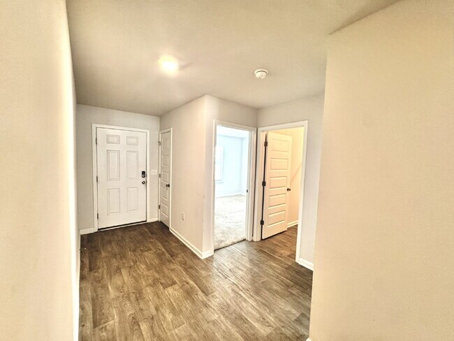 Foto del edificio - New rental in Brighton Oaks! Conveniently located off Hwy 231, this community conveniently close ...