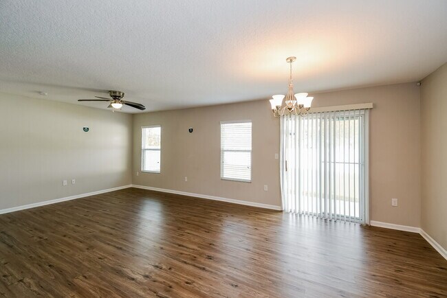 Building Photo - 2133 Tyson Lake Dr