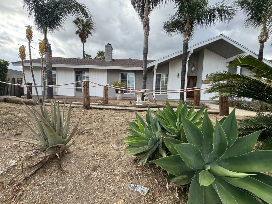 Foto principal - 13747 Polk St