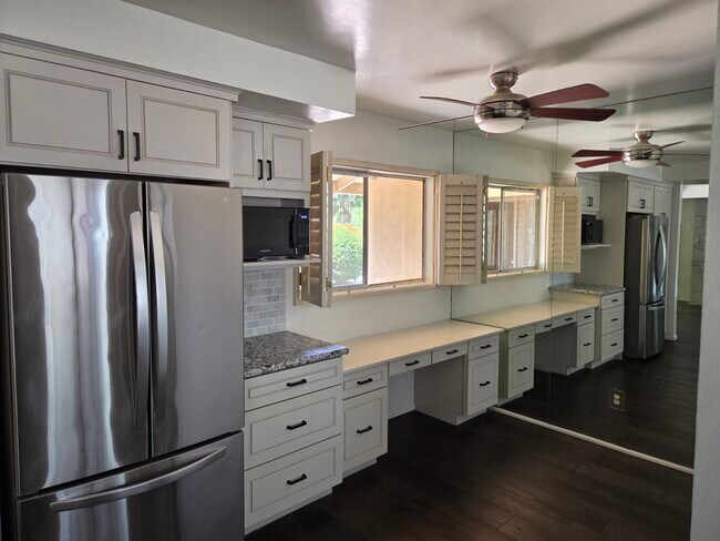 Foto del edificio - 4734 Laurelgrove Ave