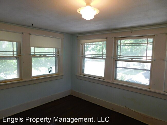 Foto del edificio - 5 br, 2 bath House - 524 W 4th