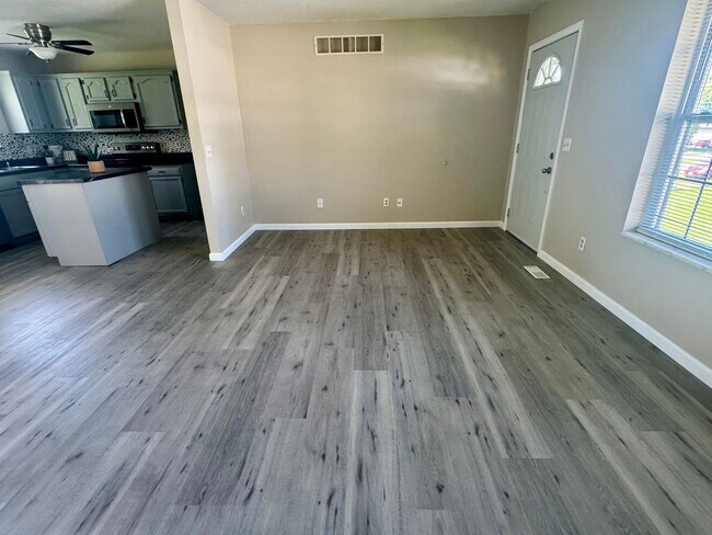 Foto del edificio - 3 Bedroom 2.5 Bath home in Troy, MO!