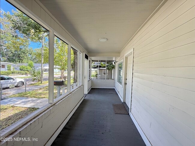 Foto del edificio - 1204 W 31st St