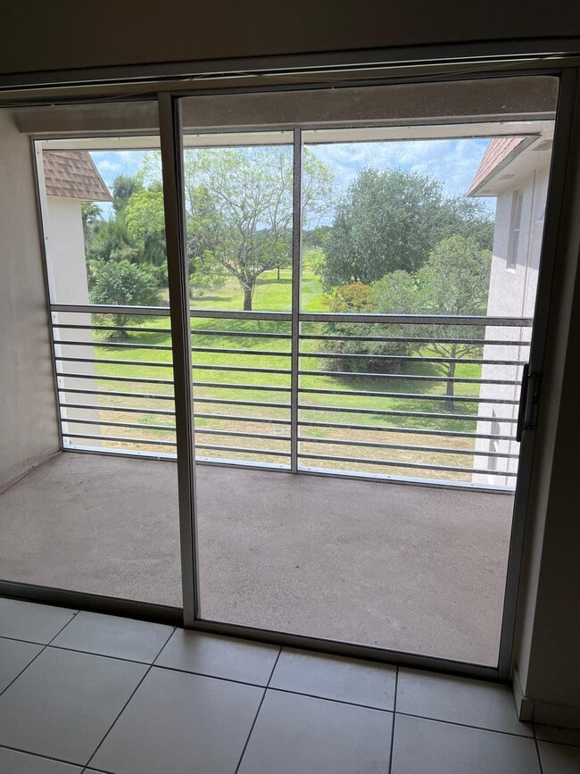 Foto del edificio - 2491 SW 82nd Ave