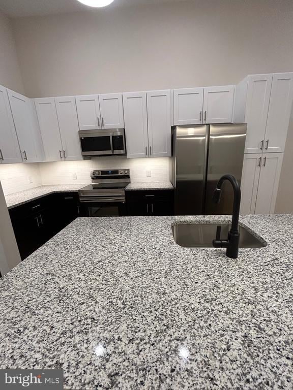 Building Photo - 624 Main St