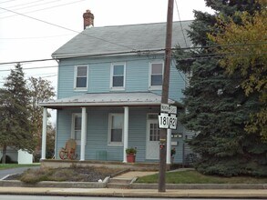 Building Photo - 147 S Main St