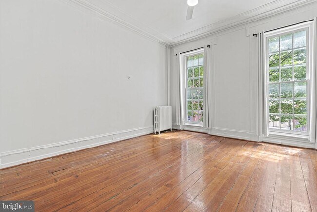 Foto del edificio - 328 S 15th St