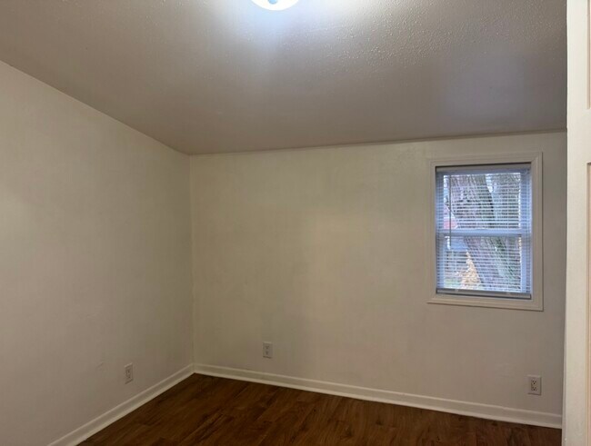 Foto del edificio - 2937 Sachs St