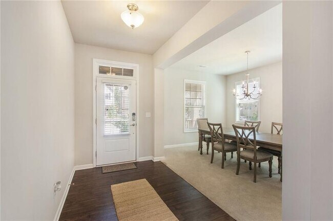 Building Photo - 3600 Moon Crest Dr