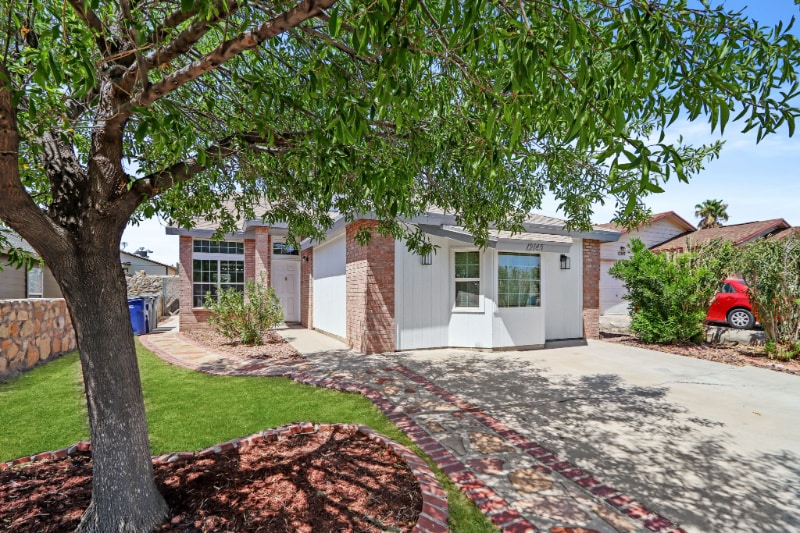 Primary Photo - 12145 St Francis Ct