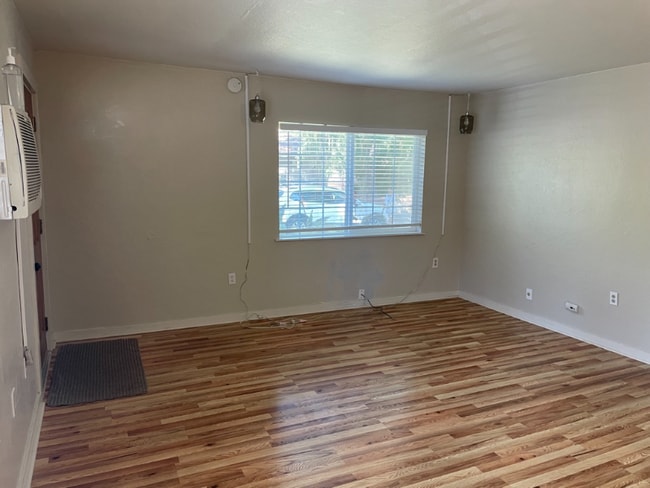 Building Photo - 373 Rio Lindo Ave
