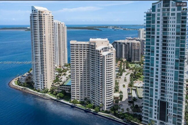 Foto del edificio - 888 Brickell Key Dr