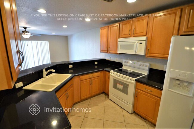 Building Photo - 5902 Royal Way