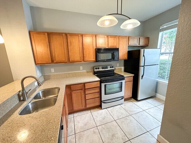 Building Photo - Grantwood #137 - Pet Friendly!