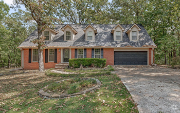 Building Photo - 2912 Clearwood Cove