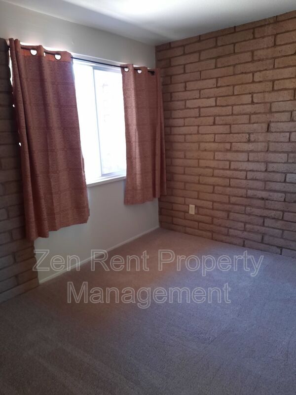 Building Photo - 27250 N 64th St