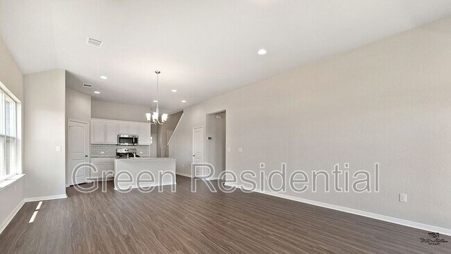 Building Photo - 956 Dubina Ave