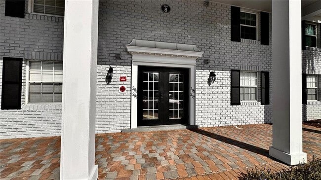 Building Photo - 205 Lewfield Cir