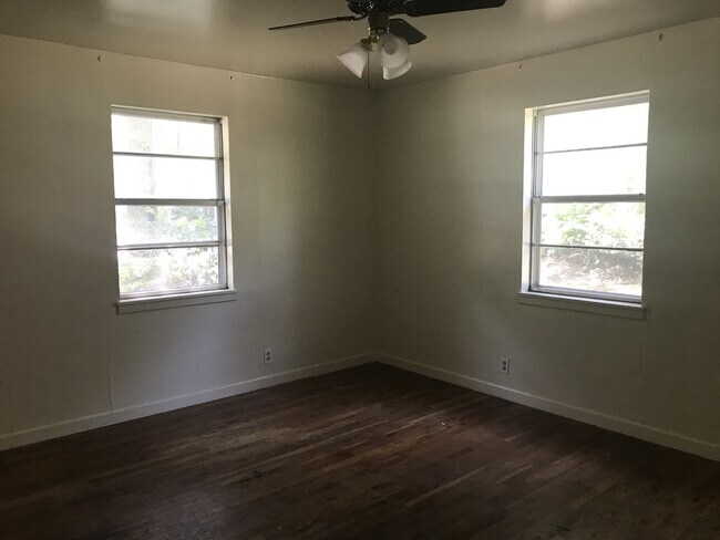 Foto del edificio - 3/1.5 pet friendly Gilmer
