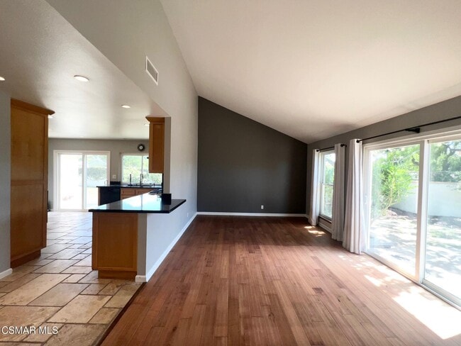 Foto del edificio - 3271 Rosehill Cir