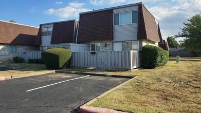 Building Photo - 1626 Glenn Bo Dr