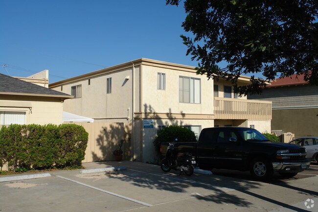 Building Photo - 432 2nd St
